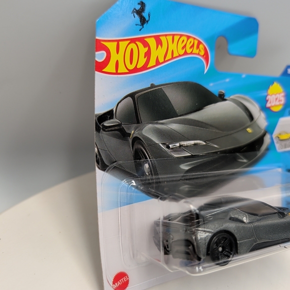 Mattel Hot Wheels Ferrari SF90 Stradale - Gray - Picture 2 of 6